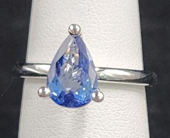(1) Size 6 1/2 .925 Oscar Friedman Tanzanite Stone Ring