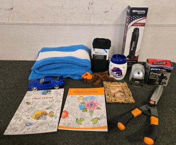 Mixed Home & Utility Lot &ndash; 4Patriots Sun Kettle, Glacier&rsquo;s Edge Pump, Blanket, D&eacute;cor & More