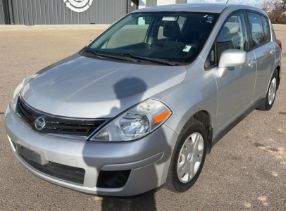 2012 NISSAN VERSA - 123K MILES!