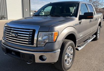 2011 FORD F-150 - 4X4!
