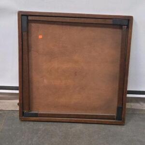 Foldable table 31"&times;30"