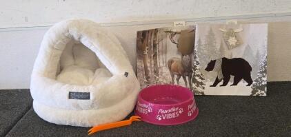 Nandog Pet Gear Ivory Cloud Collection Crown Pet Bed & Dog Bowl With 2 Gift Bags