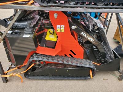 SDLANCH SDLL580 Ride-on Skid Steer Loader, 14hp, 700kg/1543lb, Tracks, Bucket, 2026