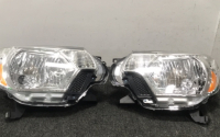 (2) 2012-15 Toyota Tacoma Headlights