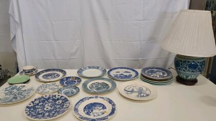Divided Blue Willow Plate 10.5" Vintage Transferware, Classic Oriental Scene, Blue & White