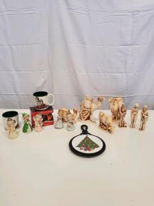 Pair of Large Resin Nativity Camel Figurines, Hand-Finished Faux Ivory, 8.5"x10.5", Nativity Set