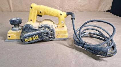 (1) Dewalt Corded Hand Planer, No. D26676