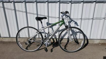 Raleigh SC200 Hybrid Bike, Aluminum Frame, RockShox Fork, 700c Wheels, 21-Speed, Silver/Green