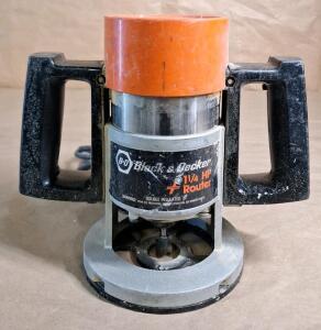 (1) Black & Decker 1-1/4HP Router, No.7814
