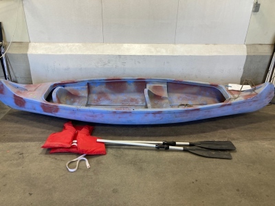 139&rdquo; Plastic Canoe