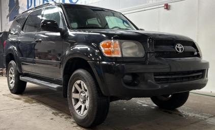 2007 TOYOTA SEQUOIA - 3RD ROW SEATING!
