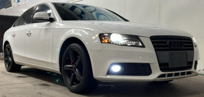 2009 AUDI A4 - SUNROOF!