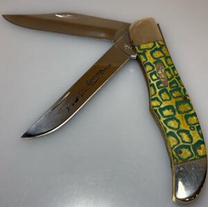 Case XX Gator Back Trapper Folding Knife, Green/Yellow Alligator Pattern, 2-Blade, USA