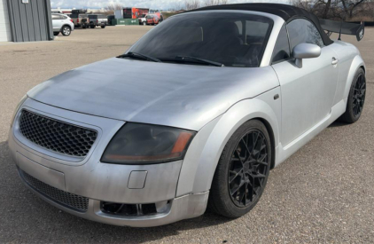 2001 AUDI TT - CONVERTIBLE - LEATHER INTERIOR