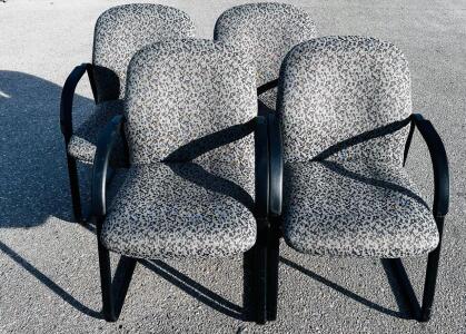 Set of 4 Cantilever Frame Guest Office Chairs, Black/Gray Pixel Fabric, Steel Frame, 250 lb Capacity
