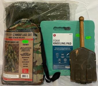 Woodland Camouflage Suit (M/L), Kneeling Pads, Shovel & Sandbags