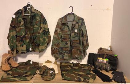 US Military Woodland Camo BDU Set size medium, Field Jackets, Boots, MARPAT Cap, Pouches, Gloves, Size M/L