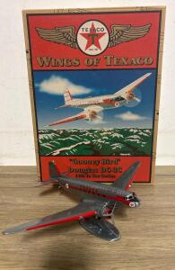 Wings of Texaco Douglas DC-3C "Gooney Bird" 11th Series Die-Cast Model NC12649 With Box