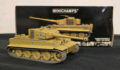 Minichamps 1:35 Panzerkampfwagen VI Tiger I Late Version Diecast Model Tank with Box