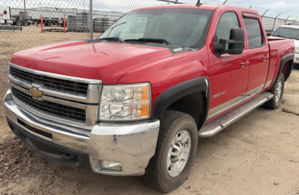 2010 CHEVROLET SILVERADO 2500 - 4X4 - DIESEL!