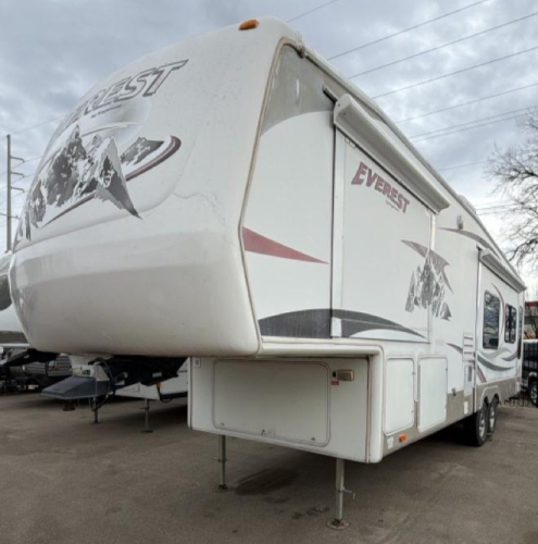 2008 KEYSTONE EVEREST