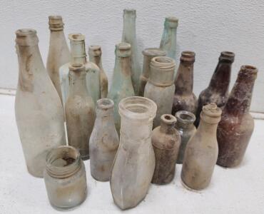 (22) Assortment of Vintage Old Glass Bottles