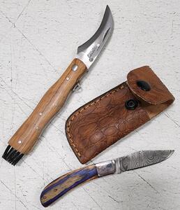 (1) Pocket Knife Mushroom Leopard Knife (1) Damascus Steel Pocket Knife With Wood Handle And Sheath