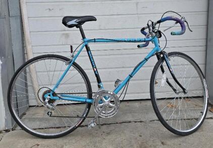(1) Murray 26&rdquo; 10-Speed Bike