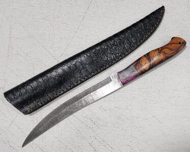 (1) Fixed Blade Damascus Steel Filet Knife With Wood And Resin Handle And Sheath