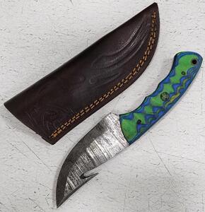 (1) Fixed Blade Damascus Steel Gutting Knife With Wood Handle And Sheath