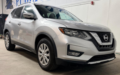 2017 NISSAN ROGUE - 35K MILES!