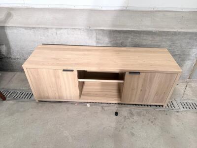 Light Oak TV Stand / Media Console, 60" Wide, 2 Doors, 4 Shelves, Modern Design