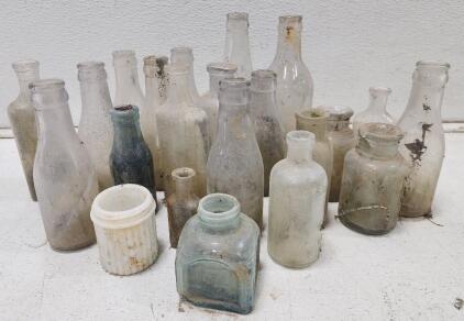 (22) Assortment of Vintage Old Glass Bottles