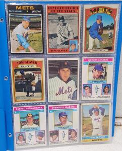 (1) Folder Of Tom Seaver Collection of 26 Cards
