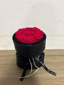 MOTHERS DAY SPECIAL! Hot Pink Roses, Bellisso Biotin Shampoo, Black Mask Sea Salt Spray, Minimalist Hair Science Hair Mask And More! See Pictures!