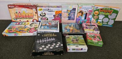 Bulk Lot 12 Kids Games & Craft Kits incl. The Game of Life, Battleship, STEM, Star Wars Puzzle & More