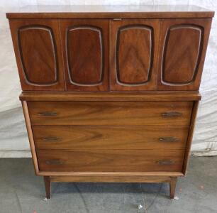 American of Martinsville Dania Highboy Dresser, 1960s Walnut, 6 Drawers, 52" Tall