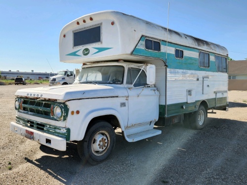 1968 Dodge 300 Chinook Motorhome