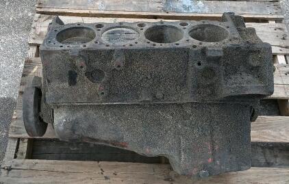 Small Block V8 Engine