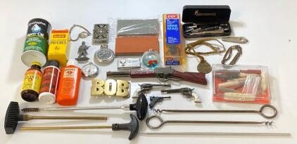 Vintage Gun Cleaning Kit Lot &ndash; Remington, Hoppe&rsquo;s, Outer's, .22LR, Accessories, Browning Case