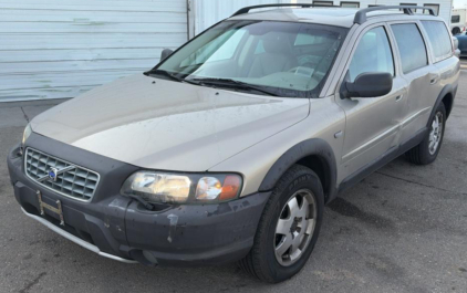 2003 VOLVO V70 - AWD!