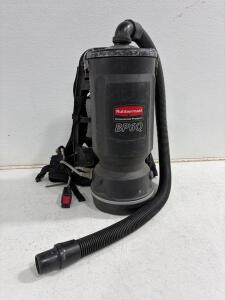 Rubbermaid BP6Q Commercial Backpack Vacuum, 6 Qt, 120V, Powers On.