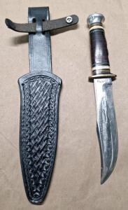 (1) Vintage Kinfolks 5-1/2" Fixed Blade Knife W/Sheath