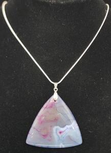 (1) 82.40 Ct. Purple Multicolor Fire Agate Gemstone .925 Necklace