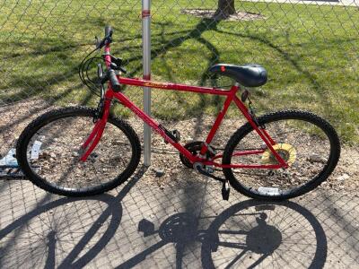Murray Squirt 18-Speed 26" Mountain Bike, High Tensile Steel Frame, Red, Rigid Fork, Rim Brakes. Please inspect in person