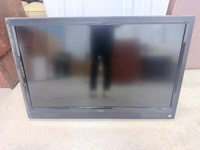 Vizio E420VO 42" LCD TV 1080p Full HD, 3 HDMI, Wall Mount, E-Series, LAUKIFAL4907706
