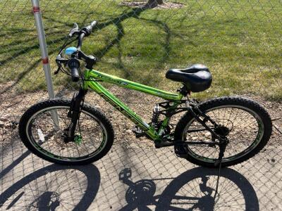 Genesis Assault 24 Mountain Bike, 21-Speed, Full Suspension, 24" Wheels, Disc Brakes, Green. Please inspect in person.