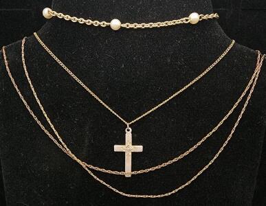 (1) Vintage Gold-Tone Crucifix Choker Necklace (1) Gold-Tone Pearl Bracelet And Chain