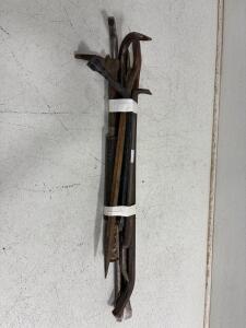 Pry Bar Set size range of approx 14&rdquo;-30&rdquo;