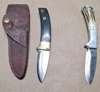 (1) Vintage 2.5" Fixed Blade Knife W/Sheath & (1) Vintage Vintage 2.5" Fixed Blade Knife
